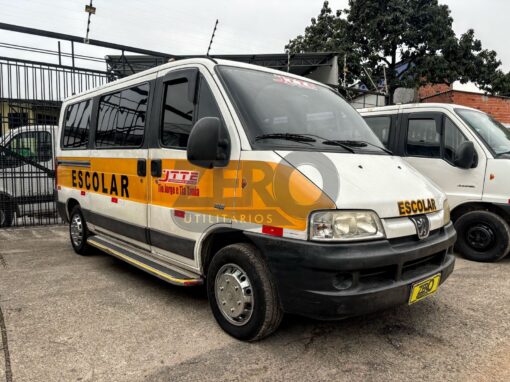 PEUGEOT BOXER 2011 MINIBUS ESCOLAR 16 LUGARES TETO BAIXO