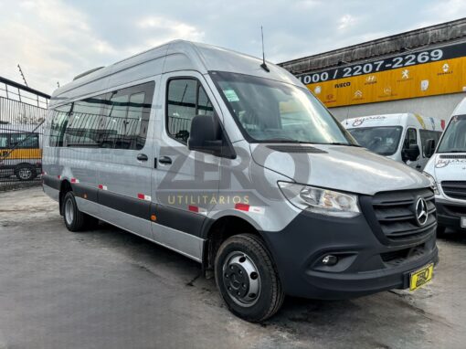 MERCEDES SPRINTER 517 BIG 2025 EXECUTIVA 21 LUGARES ORIGINAL 0KM COMPLETA