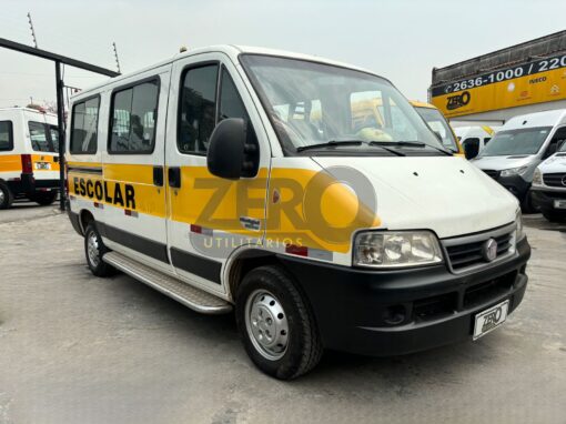 FIAT DUCATO MINIBUS 2013 ESCOLAR 24 LUGARES ÔNIBUS NO DOCUMENTO TETO BAIXO