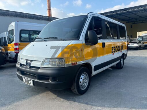 PEUGEOT BOXER 2011 MINIBUS ESCOLAR 24 LUGARES ÔNIBUS NO DOCUMENTO TETO BAIXO